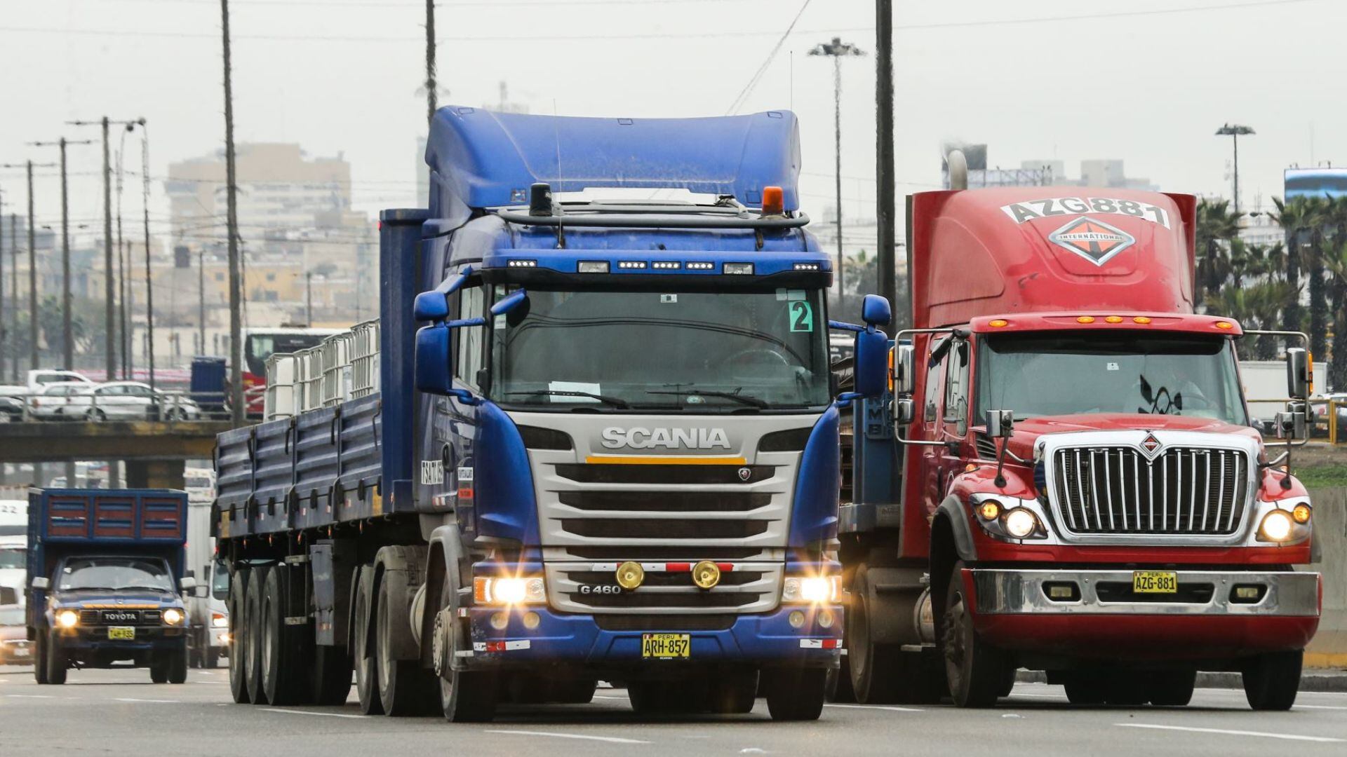 Nueva norma prohíbe camiones con esta características en el Centro Histórico de Lima - Agencia Andina
