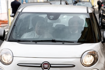 Así se retiró el papa