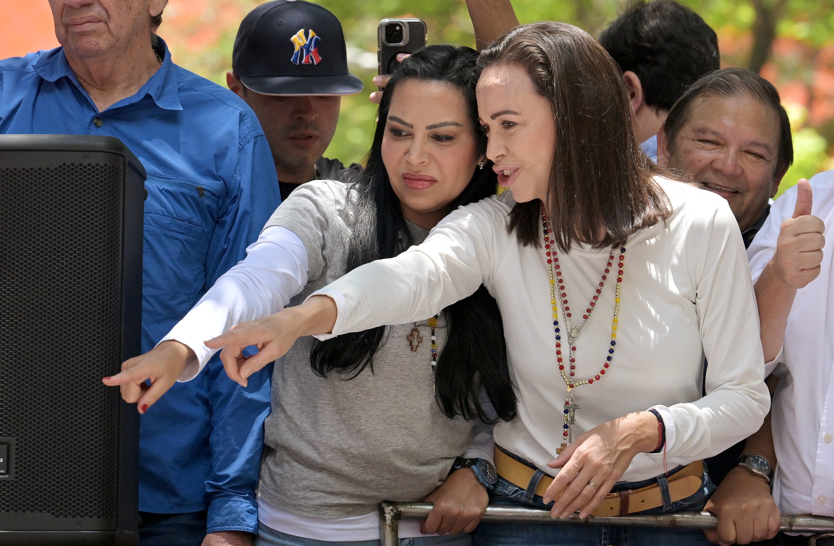 María Corina Machado y Delsa Solórzano durante una manifestación en Caracas en agosto de 2024. Fue la última aparición pública de Solórzano antes de pasar 17 meses en