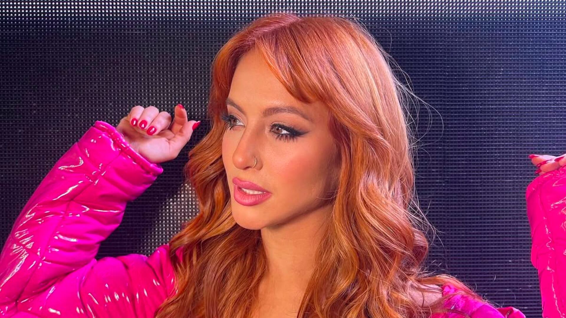 A pesar del escándalo, Flor Vigna —participante confirmada de la cuarta temporada de La Casa de los Famosos México mencionó que no prescindirá de sus servicios en un audio filtrado, decisión de la que se retractó posteriormente al conocer todo el contexto que rodeaba la polémica. (Flor Vigna/Ig)