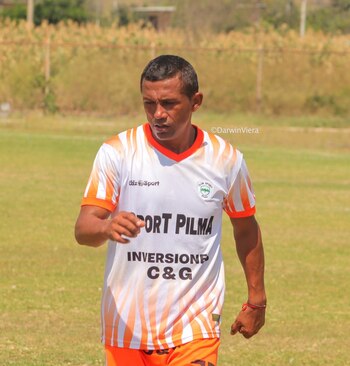 William Chiroque jugó la primera