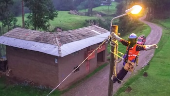 Minem culmina tres proyectos de electrificación rural en el sur que beneficiarán a más de 20.000 personas