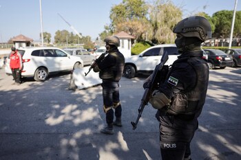 Fuerzas de seguridad se encuentran