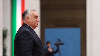 Hungría convoca al embajador ucraniano