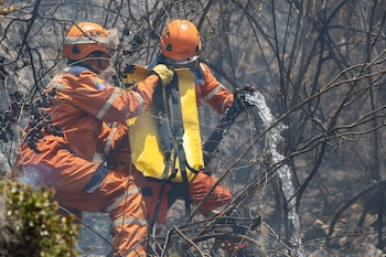 Autoridades siguen trabajando en la atención del incendio en Villa de Leyva - crédito @SNGRDColombia / X
