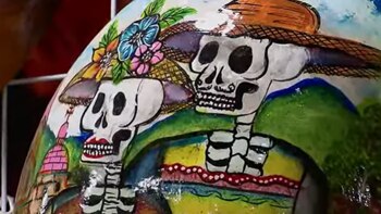 Suave Patria, Día de Muertos