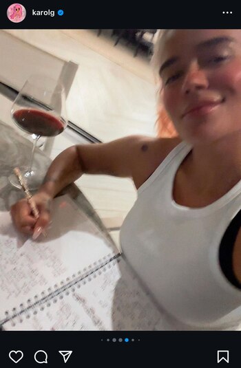 Karol G estaría trabajando en