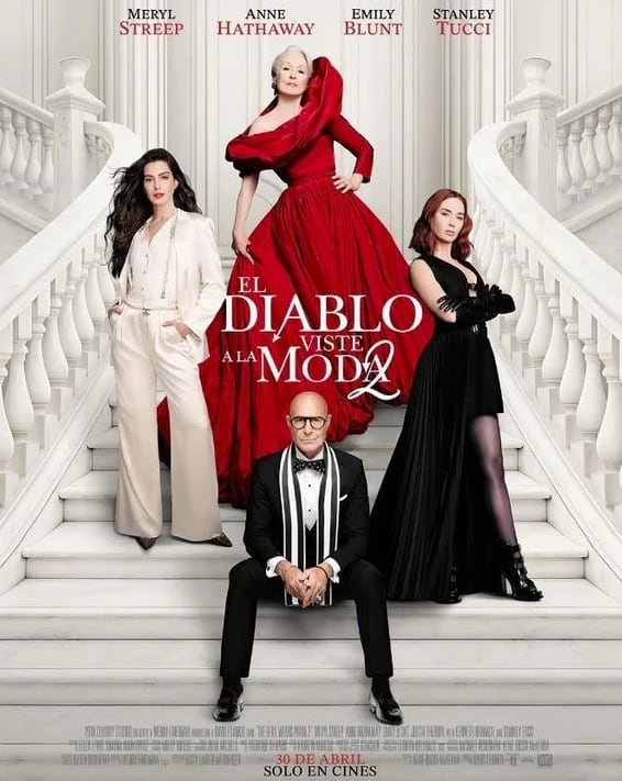 Meryl Streep, Anne Hathaway, Emily Blunt y Stanley Tucci posan elegantemente en el póster oficial de
