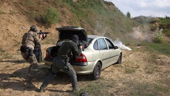 Voluntarios de Bielorrusia entrenan en