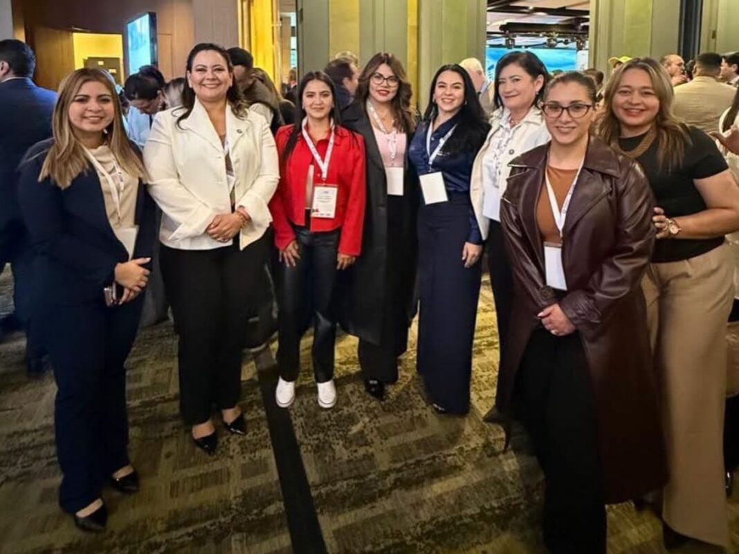 Los legisladores hondureños se reunieron en Colombia con la senadora María Fernanda Cabal, el analista Carlos Chacón y Carlos Alonso Lucio para conocer perspectivas sobre el proceso electoral.