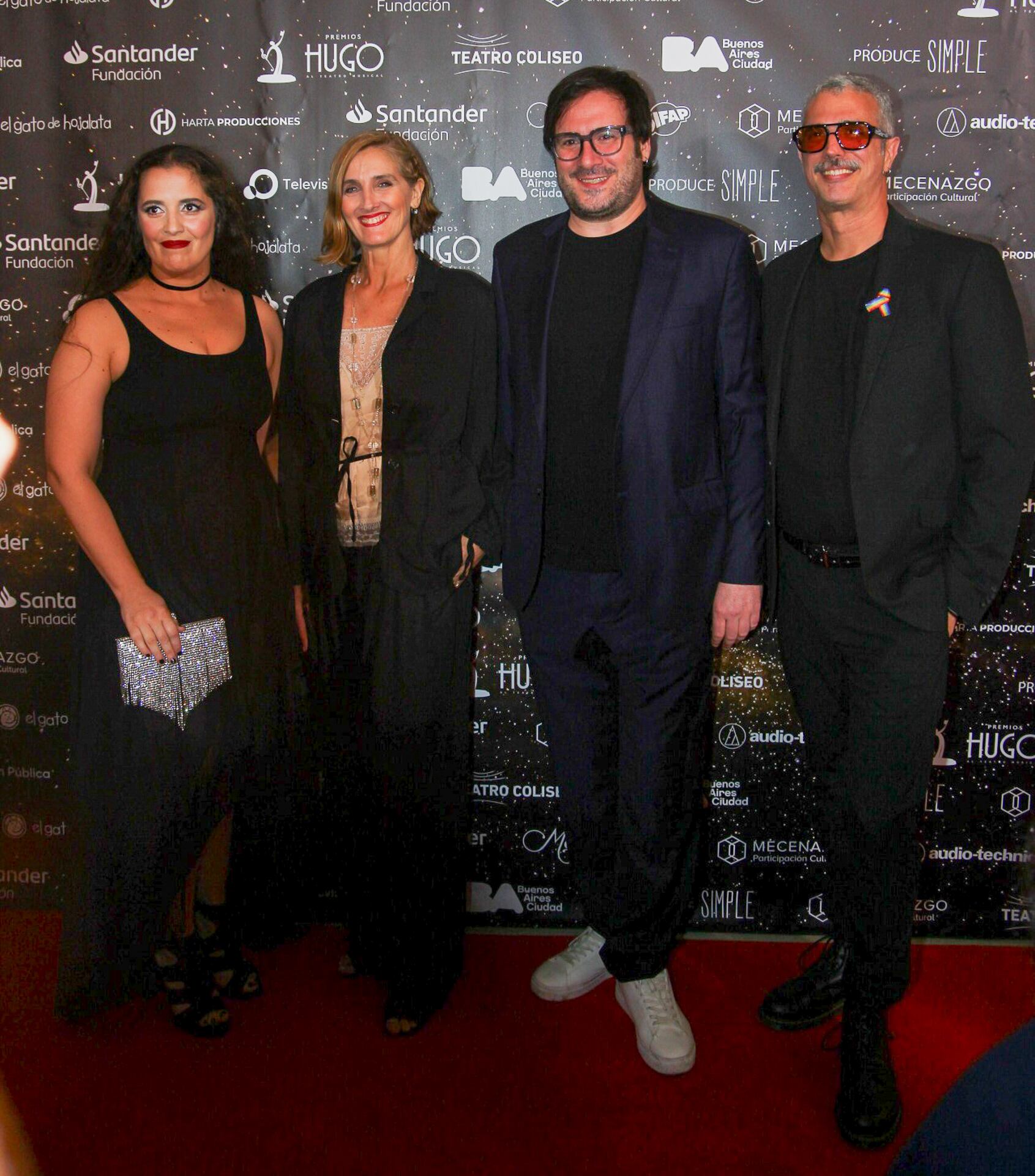 Iride Mockert, Mela Lenoir, Sebastián Suñé y Pato Witis, integrantes del elenco de La Revista del Cervantes