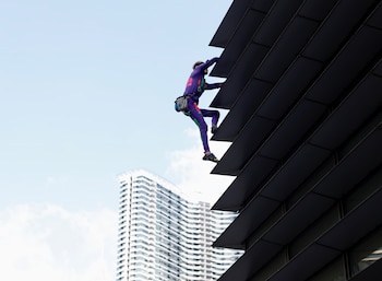 El escalador urbano francés Alain