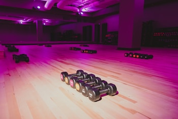 FILE — A fitness studio in Lower Manhattan, Oct. 4, 2022. A “winter arc” — or a “fall rebrand,” depending on whom you ask — is a self-improvement challenge that bubbles up on social media around this time of year. A new routine and structure helps avoid the seasonal depression that can come for some with winter and the holidays. (Lanna Apisukh/The New York Times)