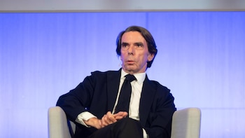 Aznar llama a la "amplia mayoría" social a impulsar un cambio político para acabar con el populismo