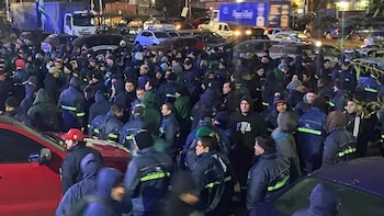 El Sindicato de Camioneros está en pie de guerra por 220 despidos en una empresa: uno es el hijo menor de Hugo Moyano