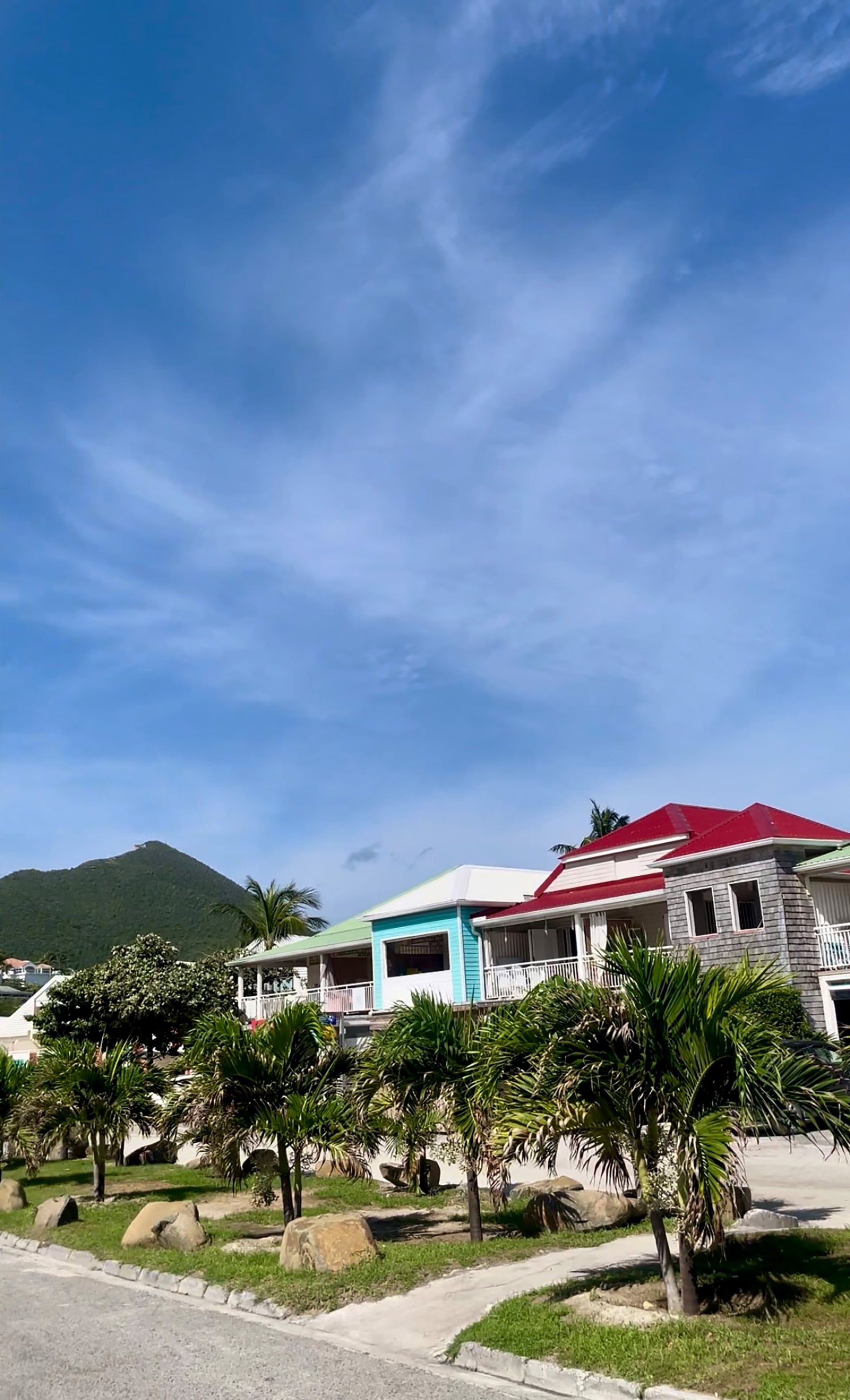 “La parte francesa es más bonita, más colonial. Son casitas bajas, colores pastel, todo muy europeo