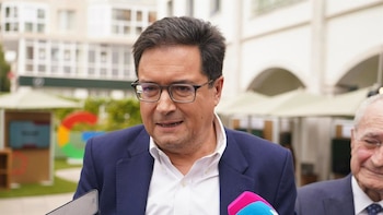 López tilda de propio de la "ultraderecha" los insultos de Abascal a Sánchez y reprocha al PP que "compre su marco"