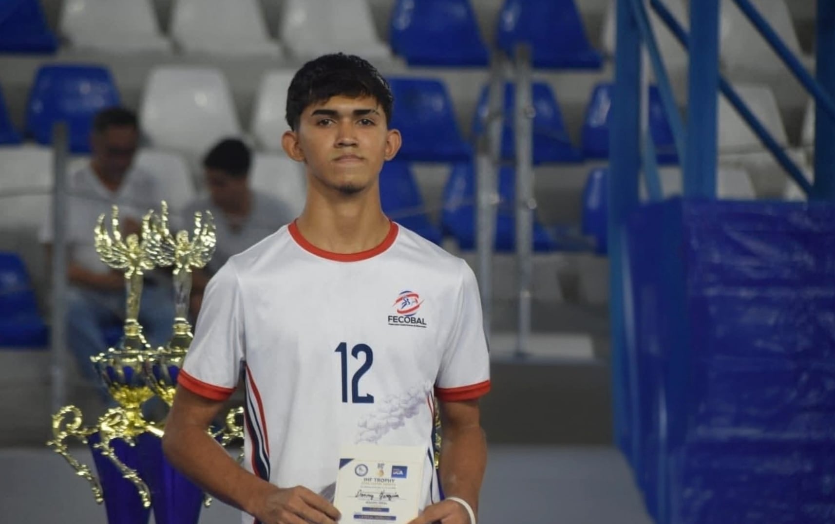 Danny Yoel integra la Selección Juvenil de Costa Rica de Balonmano y representó al país en el IHF Trophy disputado en El Salvador. Cortesía: MEP