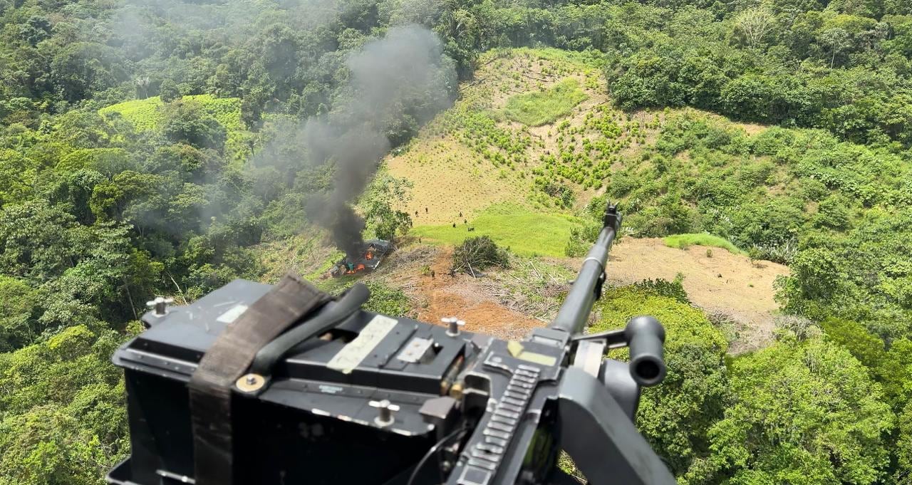 Tres bombardeos en Catatumbo y Guaviare abrieron el debate por la muerte de menores de edad en operaciones contra el ELN y disidencias de las Farc - crédito prensa MinDefensa