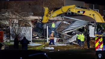 Al menos dos muertos y