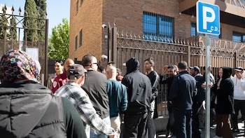 Los migrantes ya pueden solicitar cita previa para acceder a la regularización extraordinaria