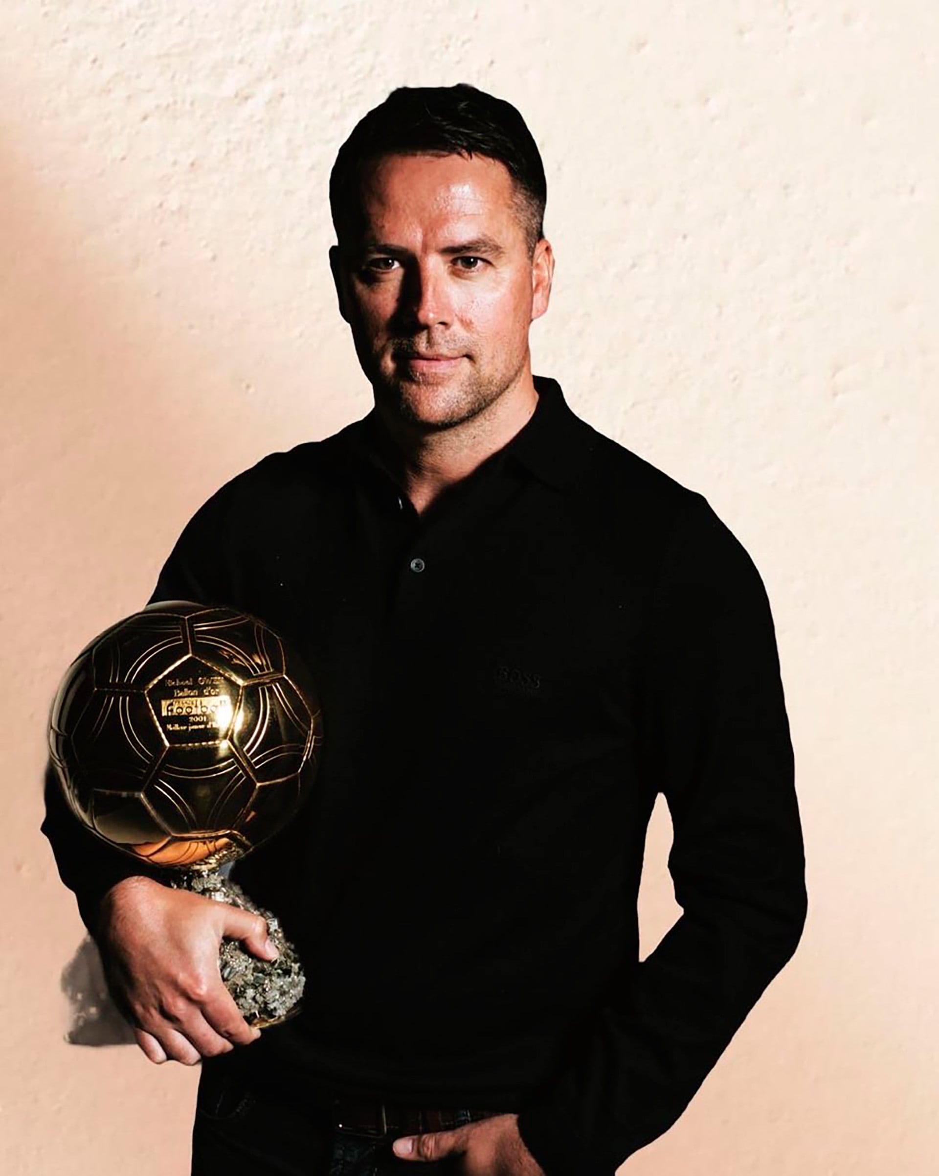 Michael Owen se quedó con el trofeo tras hacer una gran campaña con el Liverpool a los 21 años