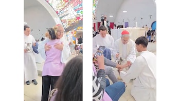 Durante la ceremonia de Jueves Santo en el barrio Santa Fe, monseñor Luis José Rueda lavó los pies a mujeres trans y trabajadoras sexuales en el interior de una parroquia local - crédito captura de pantalla @NoticiasUno/ X