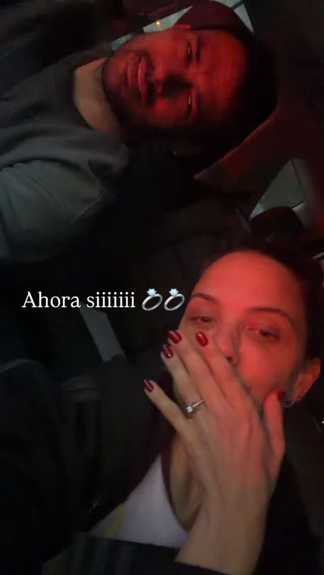 Tras anunciar su compromiso, Ivana mostró el anillo que eligió con Darío