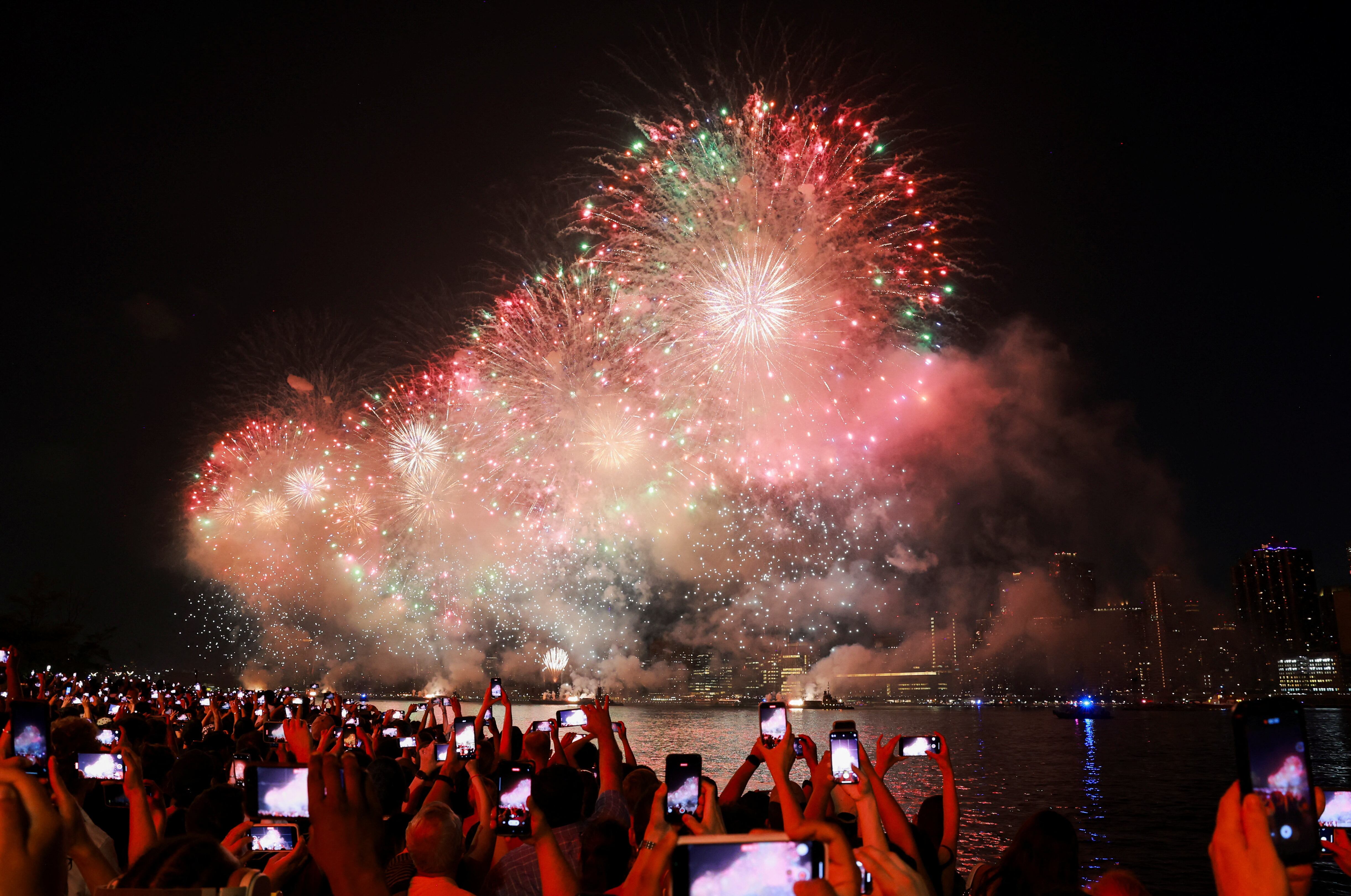 El aumento de operativos migratorios federales en Los Ángeles provoca la cancelación de eventos del 4 de julio. (REUTERS/Amr Alfiky REFILE - QUALITY REPEAT)