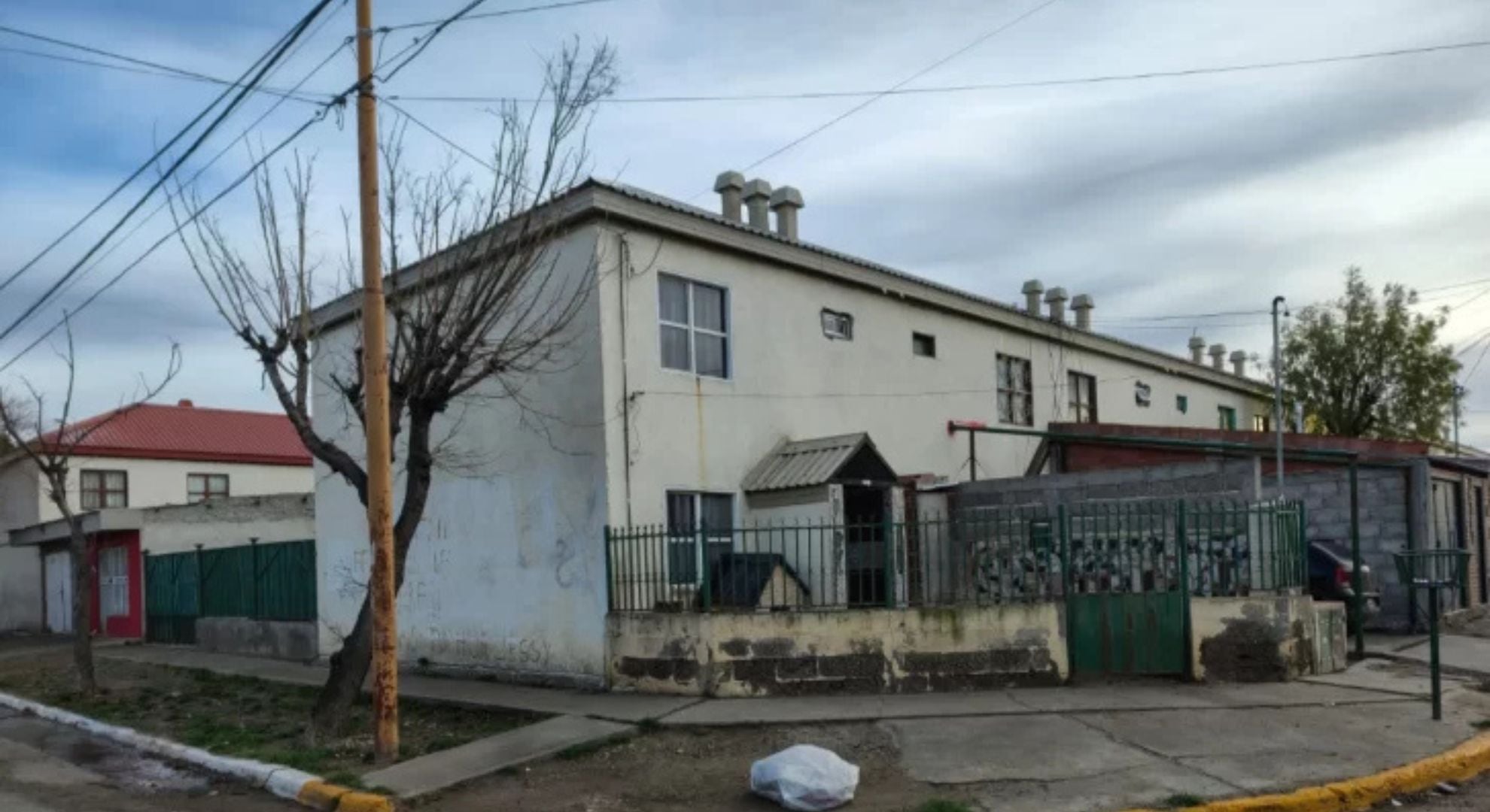 La casa en donde ocurrieron los hechos de maltrato infantil (Gentileza: La Opinión Austral)
