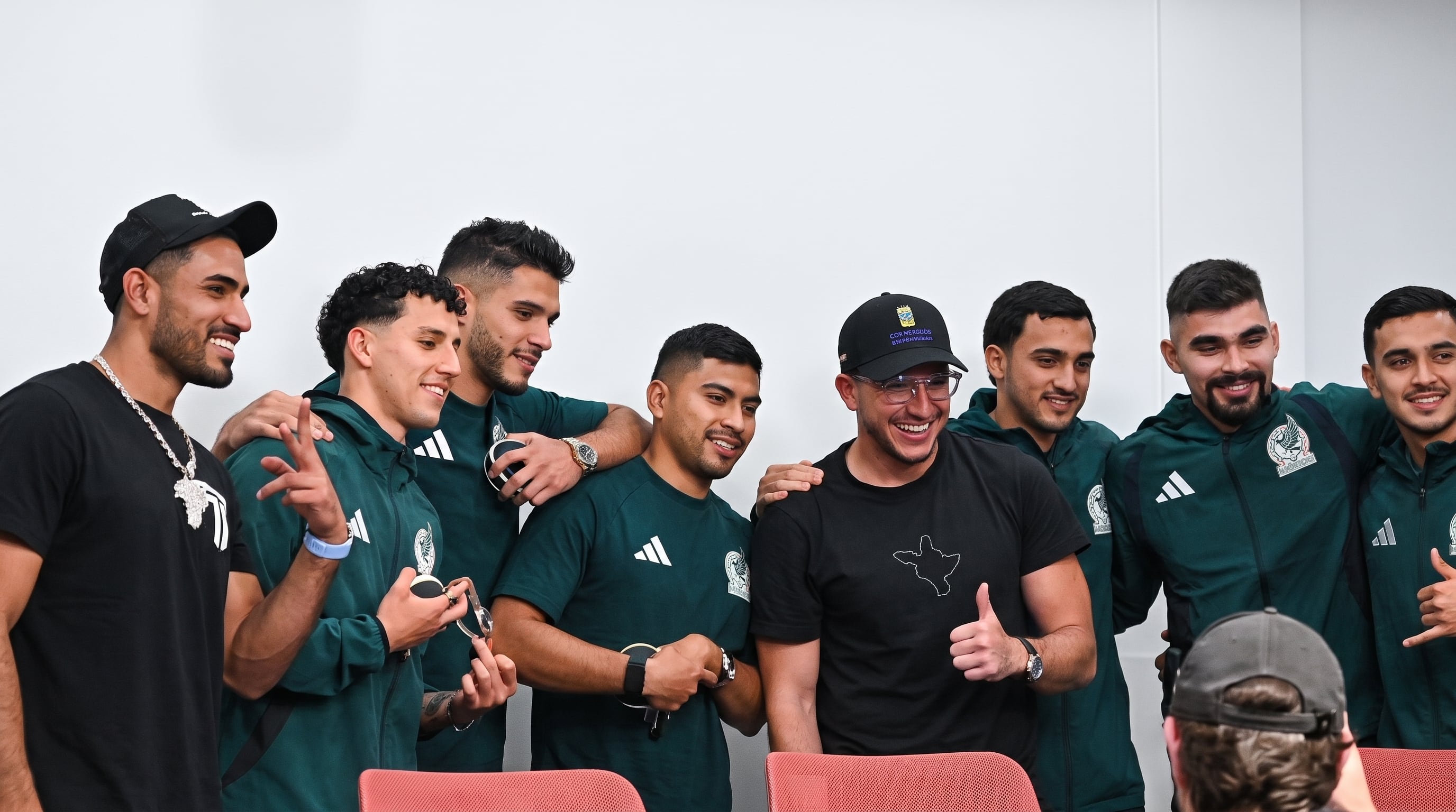 Jugadores de la Selección Mexicana regresarán los obsequios. (Imagen Ilustrativa Infobae)