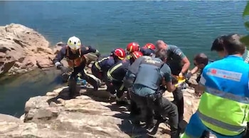 Rescate de un joven en el embalse de Puentes Viejas, en Buitrago de Lozoya