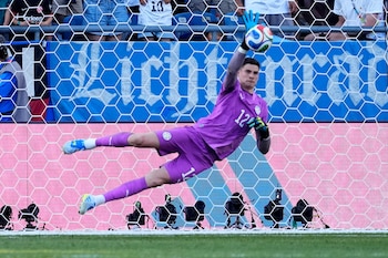 Orlando Gill, figura en los penales entre Paraguay y Alemania (AP Foto/Petr David Josek)