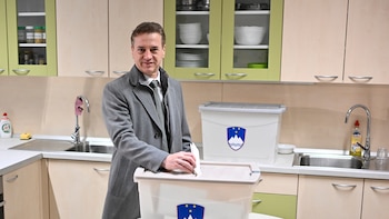 El primer ministro esloveno Robert