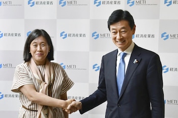 La representante comercial de Estados