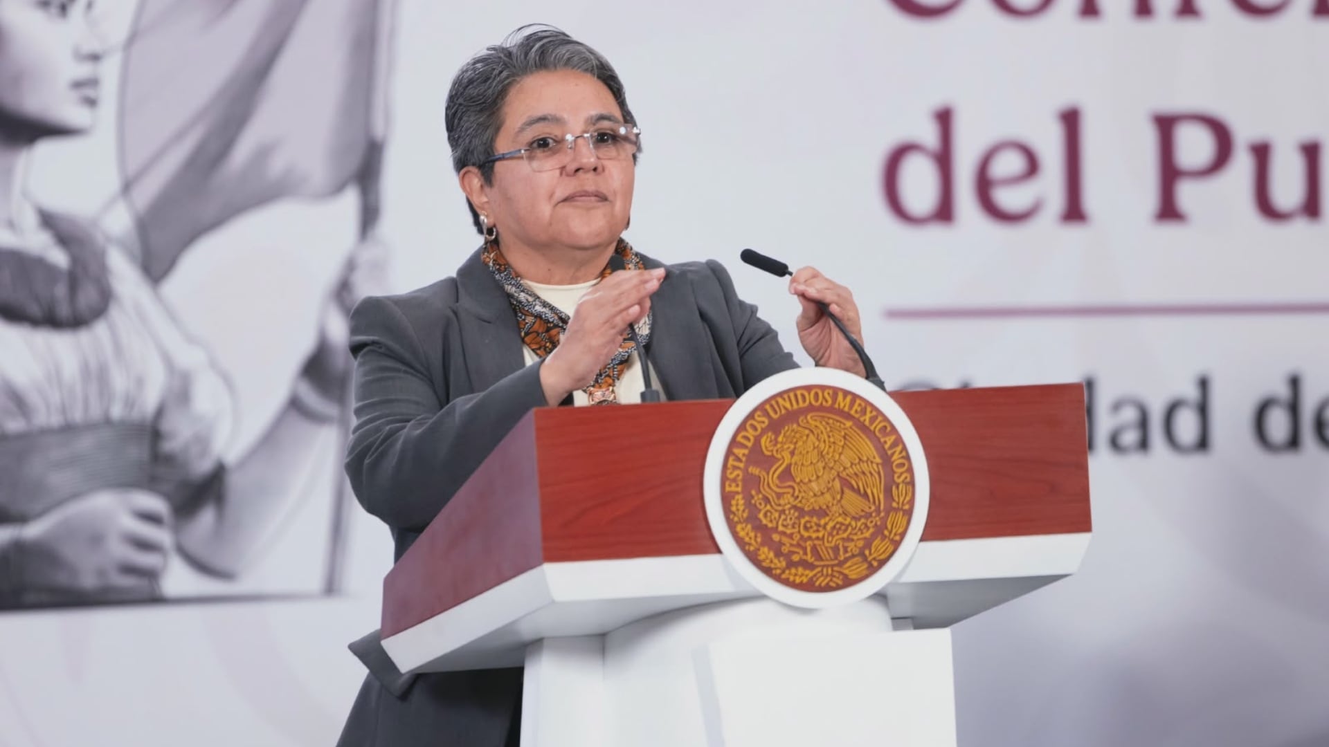 Alerta por extorsiones usando la imagen de Raquel Buenrostro