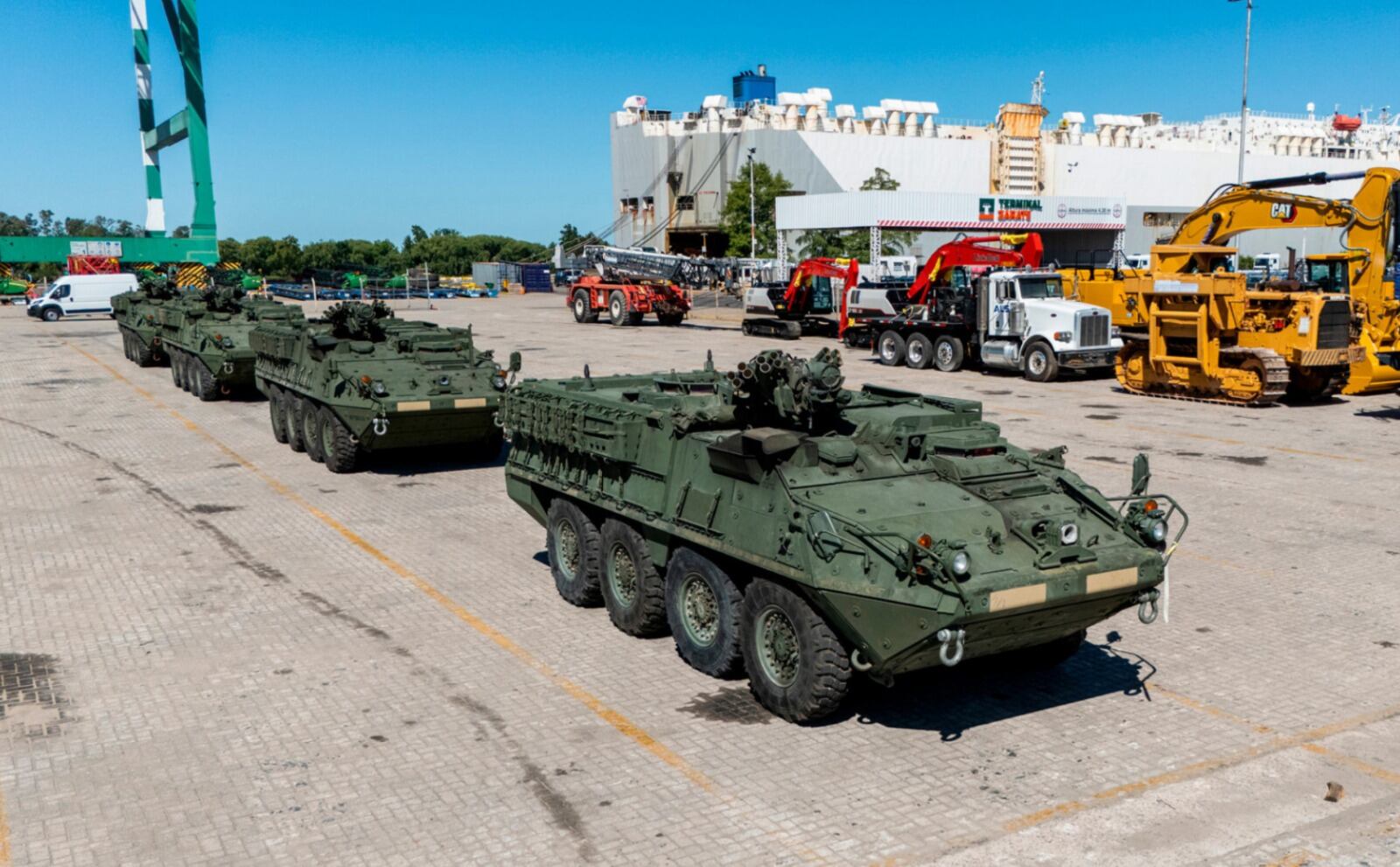 La llegada de vehículos blindados 8x8 al Ejército Argentino impulsa el debate sobre modernización militar y defensa nacional (argentina.gob.ar)