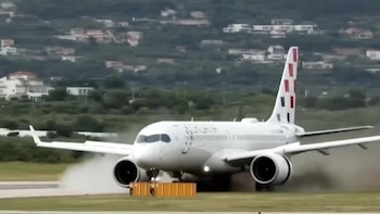 Un Airbus de Croatia Airlines se salió de pista tras abortar una maniobra de despegue por fuertes vientos cruzados