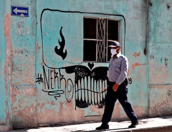 Las autoridades cubanas investigan la presunta elaboración de mensajes políticos contra el sistema, hechos que originaron el caso. EFE