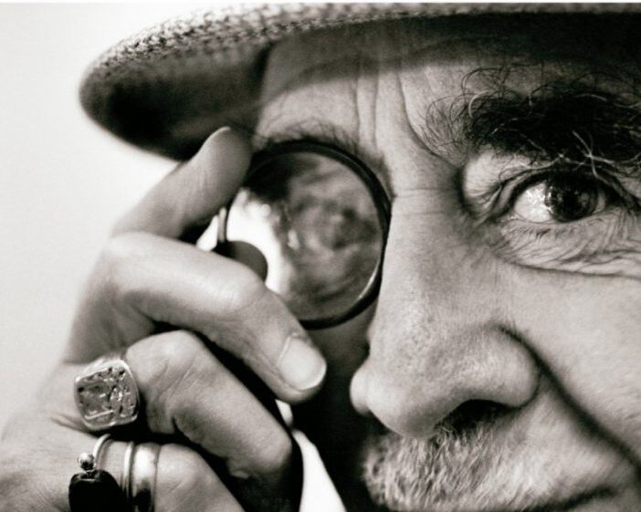 El escritor argentino Manuel Mujica Lainez cubrió la premiación en Estocolmo (Foto: cultura.gob.ar)