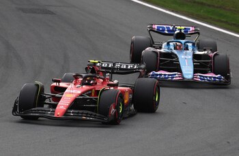 Sainz por delante de Gasly