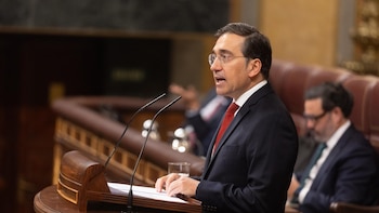 Albares replica al PP que