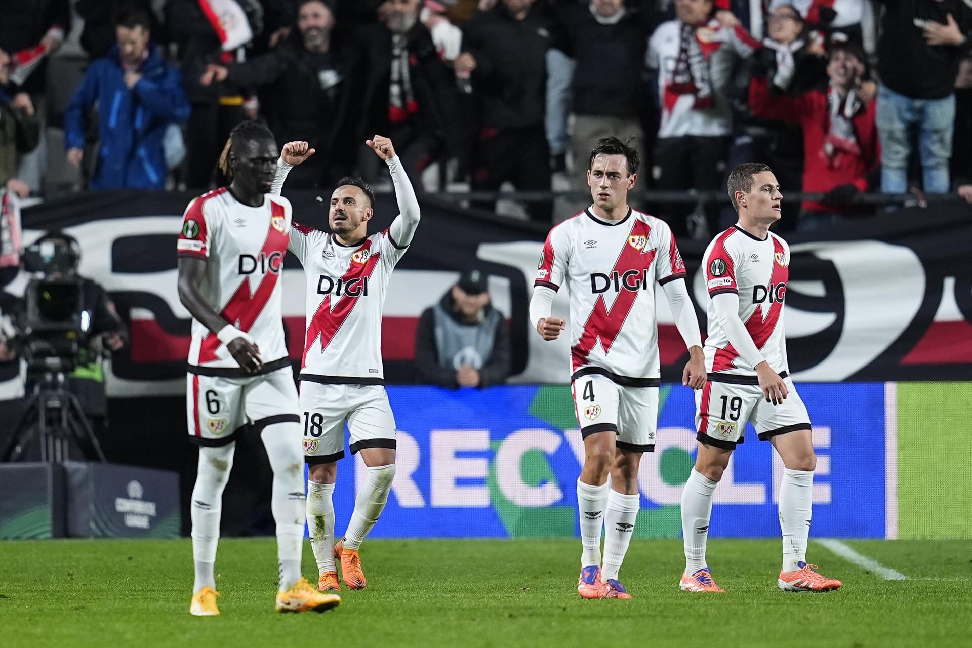 (Previa) El Rayo busca mantener su condición de invicto en Europa y acercarse a los octavos
