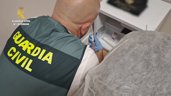 Nueve detenidos y 10.000 dosis de bótox intervenidas en siete operaciones contra clínicas clandestinas