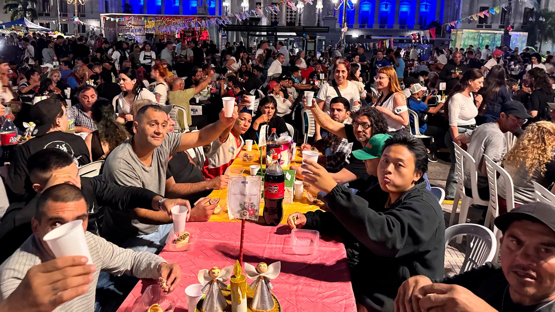 Cocineras sociocomunitarias preparan un menú de tres pasos para compartir en la Nochebuena solidaria