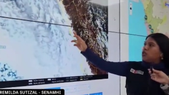 Lima con lloviznas y neblina: