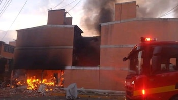 Fuerte incendio en Unidad Habitacional