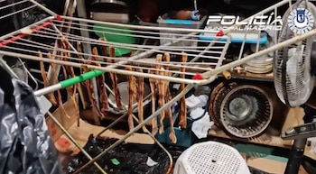 La carne colgada del tendedero