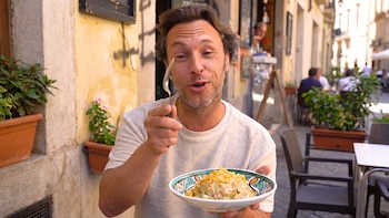 El chef Pablo Albuerne se inventa la ensaladilla rusa de patatas bravas y da la receta: “El crossover del verano”