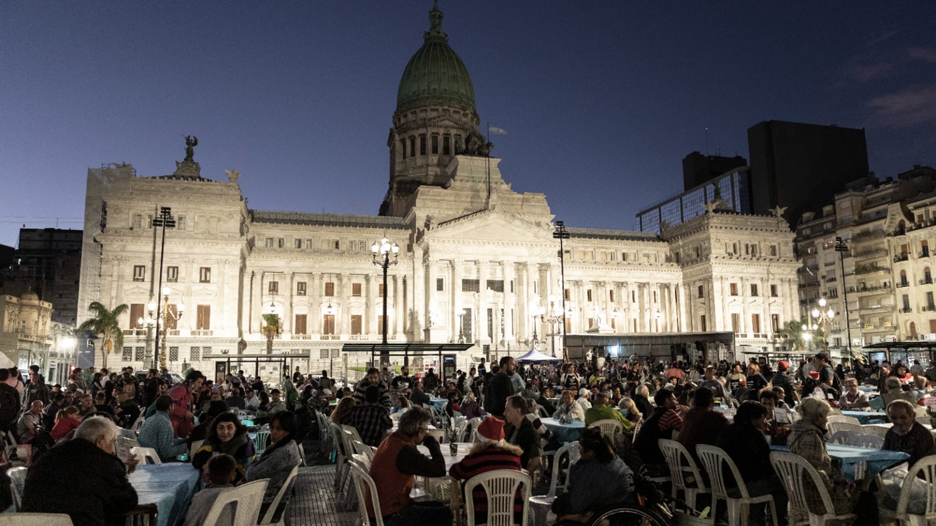 La Plaza de los Dos Congresos se transformará en un espacio de encuentro, música y contención social